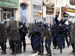 Тегеран просит Францию не препятствовать митингам и протестам граждан