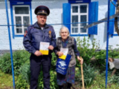 В Белореченском районе полицейские и активисты проводят мероприятие по профилактике мошенничества в рамках ежегодной акции «Победа в лицах»