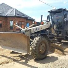 Ударили по бездорожью: продолжается большая кампания по обновлению сети гравийных дорог