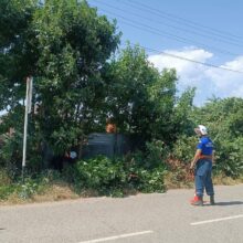 Службы городского хозяйства совместно с бойцами ГО и ЧС провели контраварийную расчистку участка под ЛЭП