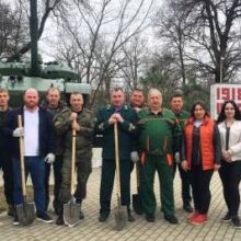 «Помните, через века, через года»: первые лица города и парламентарии поддержали международный эколого-патриотический проект