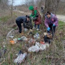 Коллективы городской администрации вышли на традиционный весенний субботник в рамках двухмесячника чистоты