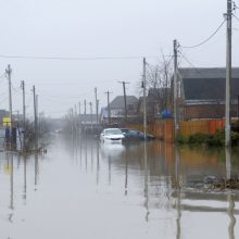 По дорогам бежит вода, а краны пусты: очередной коммунальный провал