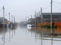 По дорогам бежит вода, а краны пусты: очередной коммунальный провал