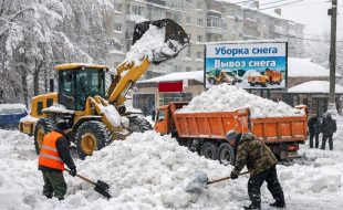 В Белореченске резко вырос спрос на уборку и вывоз снега